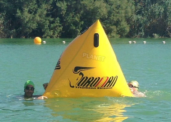 Томбуй отметки желтого треугольника гонки 1.2m триатлона раздувной с логотипом