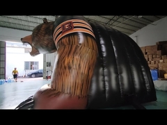 Большой надувной туннель-шлем для выхода на футбольный матч с талисманом