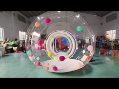 Шатер купола дома воздушного шара на открытом воздухе дома пузыря партии крупного плана ясного раздувного прозрачный